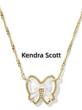 Haley Bow Gold Short Pendant Necklace